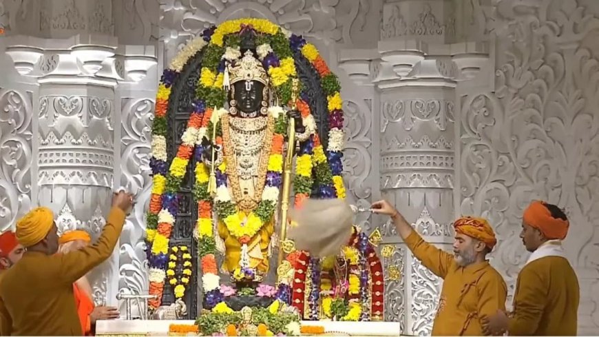 रामलला का पंचामृत से महा अभ‍िषेक सम्पन्न